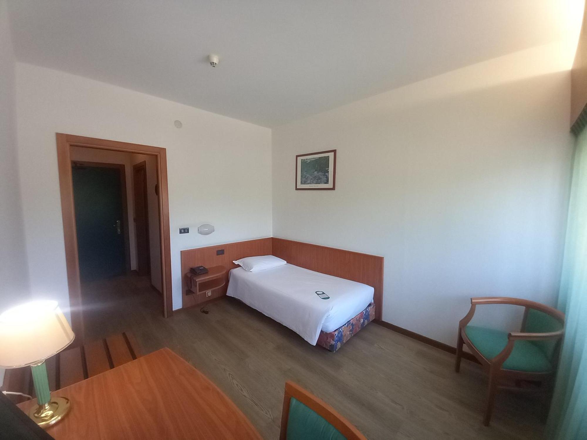 Hotel Cristallo Udine Bagian luar foto