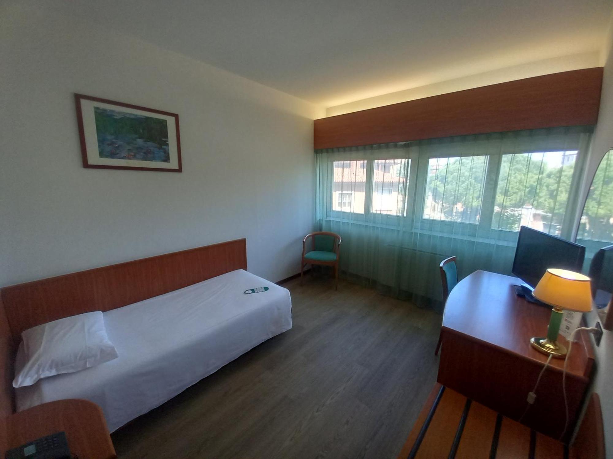 Hotel Cristallo Udine Bagian luar foto